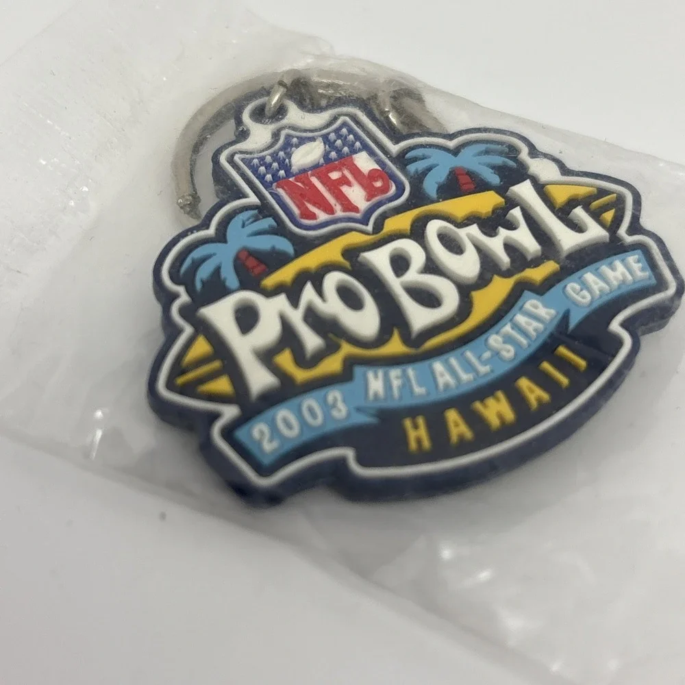 Pro Bowl 2003 rubber / pvc keychain New in sealed package vintage NFL Hawaii‎ 2